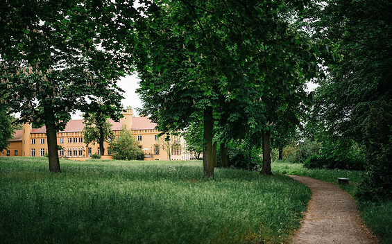 Gutspark Petzow, Foto: Steven Ritzer, Lizenz: Tourismusverband Havelland e.V.