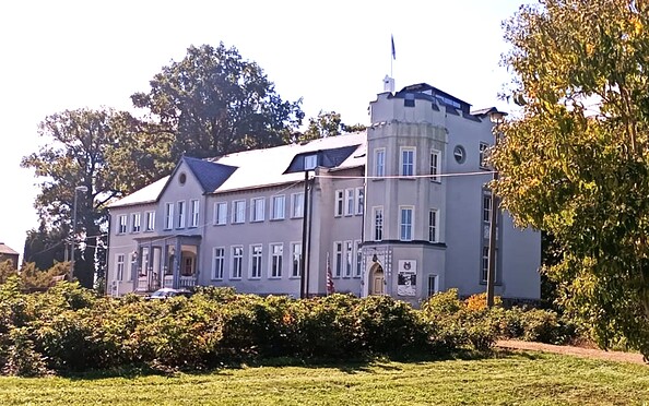 Schloss Klein Loitz, Foto: Ariane Rykov, Lizenz: Filmmuseum Lausitz e.V.