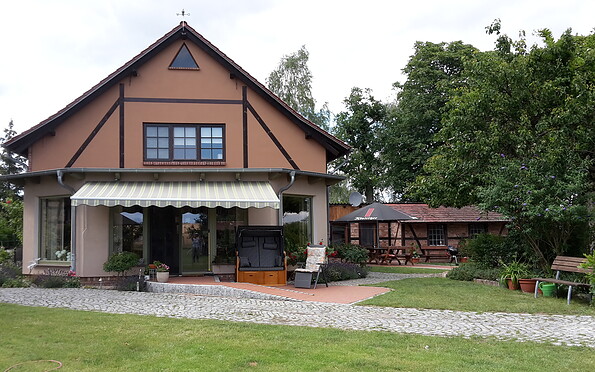 große Ferienwohnung "Schöne Aussicht" Außenansicht, Foto: Andrea Frick, Lizenz: Andrea Frick