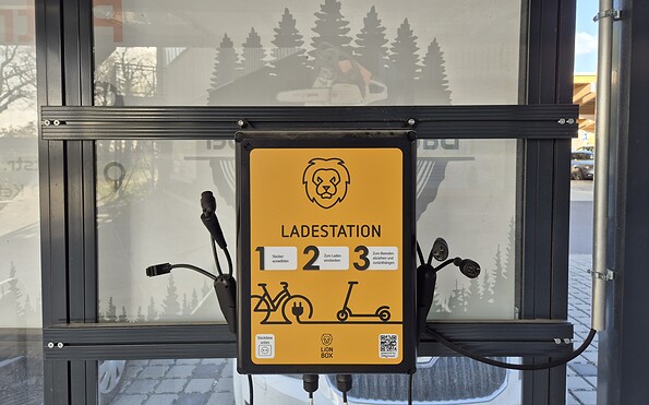 Ladestation für E-Bikes, Foto: Josefin Henning, Lizenz: Tourismusverband Havelland e.V.