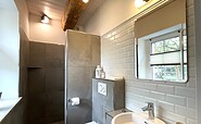 Blaues Nest - Badezimmer, Foto: Ulrike Haselbauer, Lizenz: Tourismusverband Lausitzer Seenland e.V.