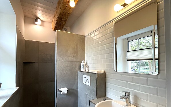 Blaues Nest - Badezimmer, Foto: Ulrike Haselbauer, Lizenz: Tourismusverband Lausitzer Seenland e.V.