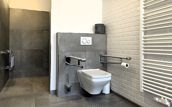 Rotes Nest - Badezimmer, Foto: Ulrike Haselbauer, Lizenz: Tourismusverband Lausitzer Seenland e.V.