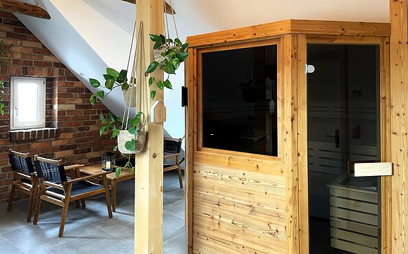 Sauna mit Ruhebereich, Foto: Ulrike Haselbauer, Lizenz: Tourismusverband Lausitzer Seenland e.V.