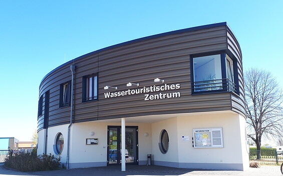 Wassertouristisches Zentrum Schwedt Schwedt Außenansicht, Foto: Volker Englert, Lizenz: Technische Werke Schwedt GmbH
