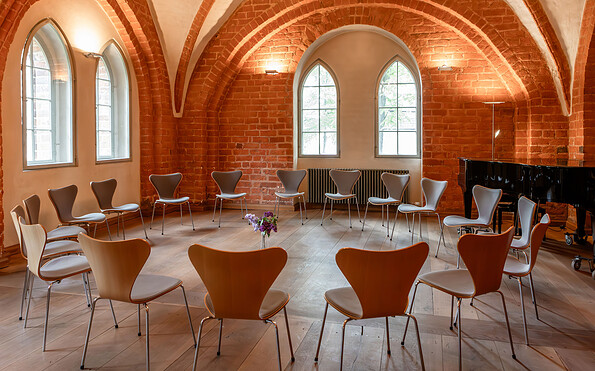 Klosterhotel Lehnin Königshaus Stuhlkreis, Foto: Beate Wätzel Foto &amp; Design