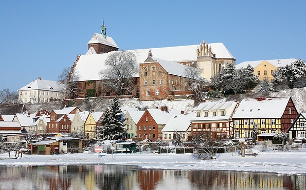 Blick auf den winterlichen Dom, Foto: ArtHotel Kiebitzberg