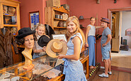 Altes Handwerk entdecken. Beim Kürschner und Hutmacher im Spreewaldmuseum, Foto: Maria Bühler, Lizenz: Museum OSL