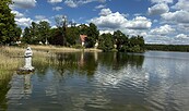 Wutzsee Lindow, featuring the sculpture of the ‘beautiful nun’., Foto: Jörg Bartz, Lizenz: Brandenburgische Seenplatte GmbH