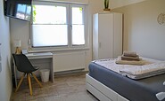 Gästewohnung OG, SZ 2 mit Schreibtisch, Foto: Kerstin Geilich, Lizenz: MuT