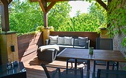 Gästewohnung OG, Balkon mit Sitzecke, Foto: Kerstin Geilich, Lizenz: MuT