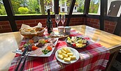 Picknick im Forsthaus Siehdichum, Foto: Dana Braun, Lizenz: Tourismusverband Seenland Oder-Spree