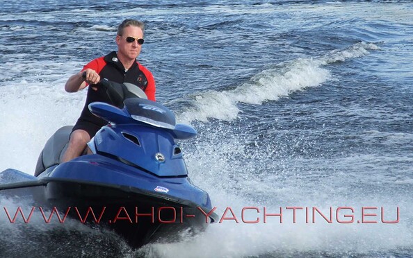 Sportlicher Badestopp mit Jetski, Foto: Günther Winkler, D-12161 Berlin, Lizenz: Günther Winkler, D-12161 Berlin