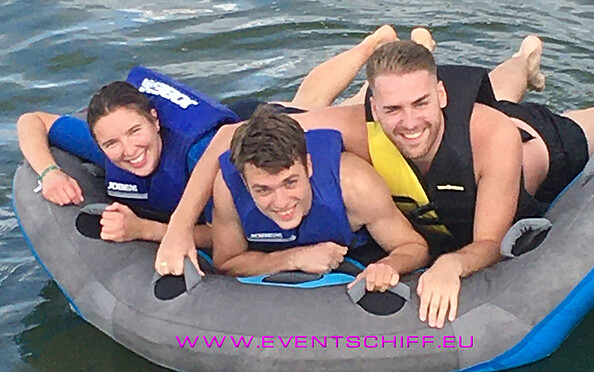 Sportlicher Badespaß auf dem Wannsee, Foto: Günther Winkler, D-12161 Berlin, Lizenz: Günther Winkler, D-12161 Berlin