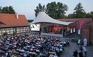 Burghof mit Open-Air Bühne, Foto: Jenny Jürgens