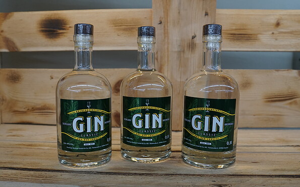 GIN Classic aus der Seenland-Brennerei, Foto: MaRo Kreativ, Lizenz: HOSENAER Kelterei GmbH &amp; Co. KG