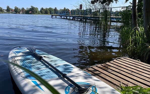 SUP at the Müllrose lido, Foto: Constanze Mikeska, Lizenz: Seenland Oder-Spree