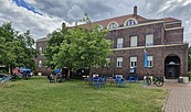Das See-Bistro hat sein Domizil 2026 im IBA-Studierhaus, Foto: Denise Hoika, Lizenz: Tourismusverband Lausitzer Seenland e. V.