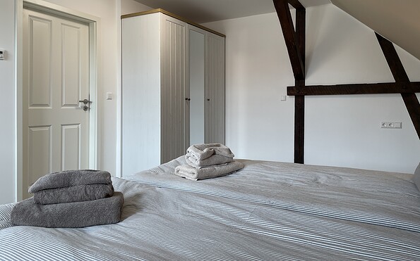 Ferienwohnung Refugium - Schlafzimmer, Foto: Ulrike Haselbauer, Lizenz: Tourismusverband Lausitzer Seenland e.V.