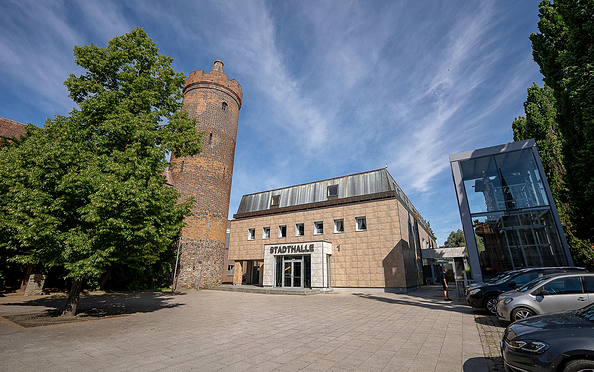 Stadthalle am Steintor Bernau, Foto: Michél Schmidt, Lizenz: BeSt Bernauer Stadtmarketing GmbH