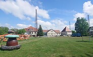 Senderhaus 1 - Wiese, Foto: Museum Funkerberg, Lizenz: Museum Funkerberg