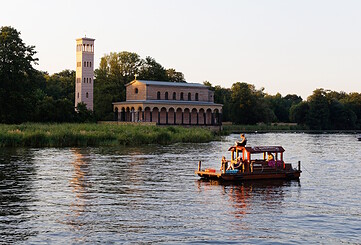Raft in front off the Heilandskirche in Potsdam, Foto: André Stiebitz, Lizenz: TMB