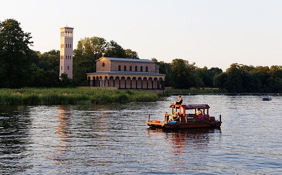 Raft in front off the Heilandskirche in Potsdam, Foto: André Stiebitz, Lizenz: TMB