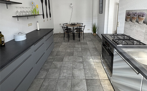 Küche, Essecke, Foto: Ferienwohnung Gubener Neißeglück 23, Lizenz: Ferienwohnung Gubener Neißeglück 23