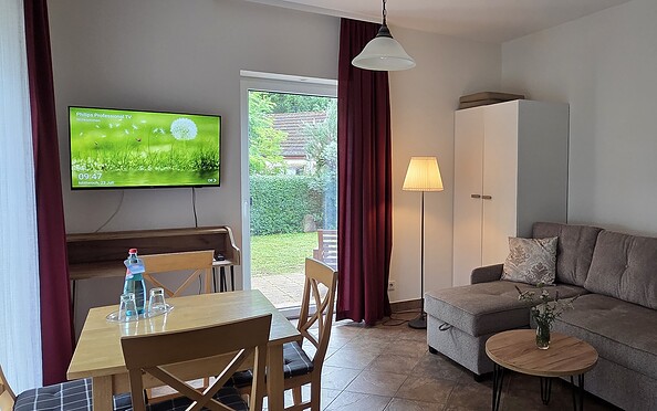 Esszimmer der Ferienwohnung im Hotel Cellino, Foto: Petra Beck, Lizenz: Tourismusverband Dahme-Seenland e.V.
