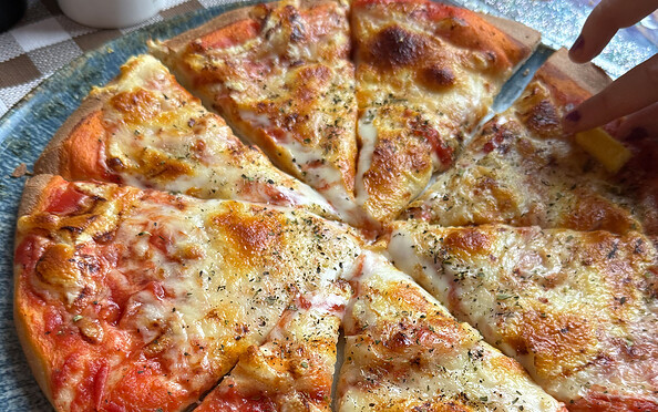 Osteria Forio Königs Wusterhausen - Pizza Margherita, Foto: Petra Förster, Lizenz: Tourismusverband Dahme-Seenland e.V.