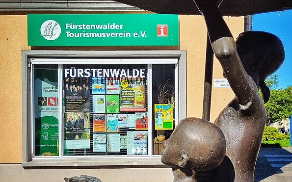Toursit-Info, Foto: Bernd Norkeweit, Lizenz: Fürstenwalder Tourismusverein