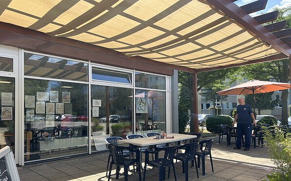 Terrasse Eiscafé Steffis Herzstück Guben, Foto: MuT Guben, Lizenz: MuT Guben