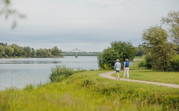 Neuer Garten mit Glienicker Brücke, Foto: Julia Nimke, Lizenz: PMSG SPSG