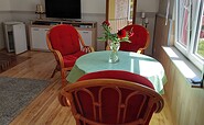 Sitzecke im Wohnzimmer Ferienwohnung Zemke, Foto: Thea Zemke