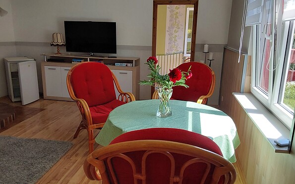 Sitzecke im Wohnzimmer Ferienwohnung Zemke, Foto: Thea Zemke