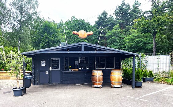 Schmackofatz Snack Bar, Foto: Dan Schönlein, Lizenz: Imbiss Schmackofatz