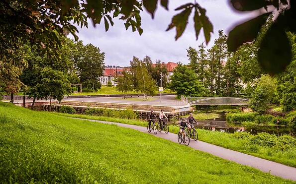 Radeln am Treidelweg in Eberswalde, Foto: André Wirsig, Lizenz: Brandenburgische Seenplatte GmbH