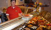 Fischfeinkostproduktion Suhr, Foto: Andrea Opitz, Lizenz: Andrea Opitz