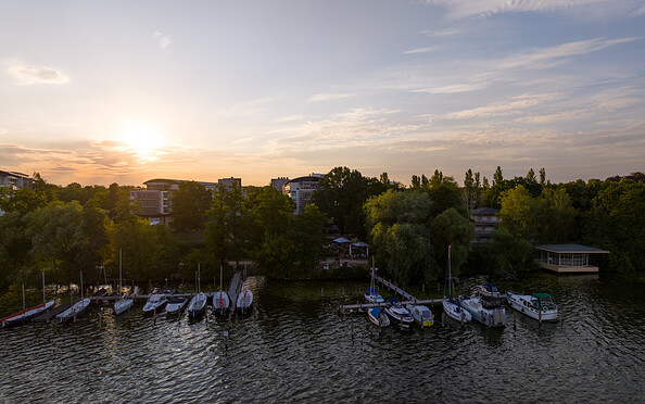 Bootsanleger vom Kongresshotel Potsdam , Foto: Jan-Leo Kaak, Lizenz: Kongresshotel Potsdam