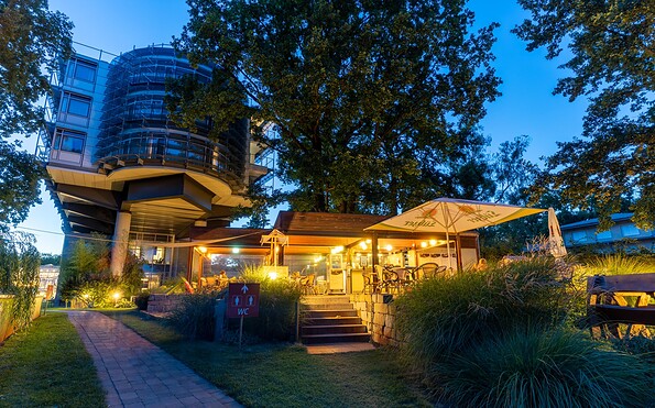 Freiluftbar Zeppelin vom Kongresshotel Potsdam, Foto: Steven Ritzer, Lizenz: Kongresshotel Potsdam