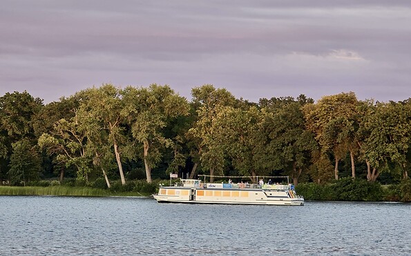 Bad Saarow Schifffahrt Sonnenuntergang, Foto: Tourismusverein Scharmützelsee