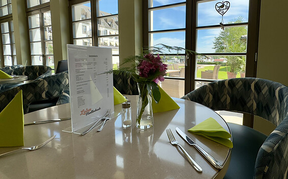Restaurant in the Luisen Residence on Lake Zeuthen, Foto: Juliane Frank, Lizenz: Tourismusverband Dahme-Seenland e.V.