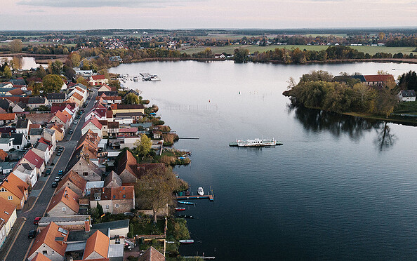 Seilfähre Pritzerbe, Foto: Steven Ritzer, Lizenz: Tourismusverband Havelland e.V.