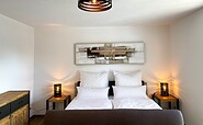 "Zum Steiger", Doppelbett Wohn- und Schlafbereich, Foto: Ulrike Haselbauer, Lizenz: Tourismusverband Lausitzer Seenland e.V.