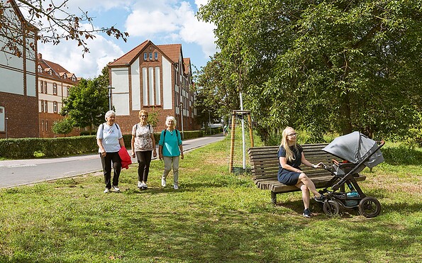 Encounter by the bench, Foto: Steffen Lehmann, Lizenz: TMB Tourismus-Marketing Brandenburg GmbH