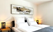 ‘Zum Steiger’, double bed, living and sleeping area, Foto: Ulrike Haselbauer, Lizenz: Tourismusverband Lausitzer Seenland e.V.