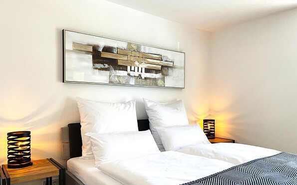 ‘Zum Steiger’, double bed, living and sleeping area, Foto: Ulrike Haselbauer, Lizenz: Tourismusverband Lausitzer Seenland e.V.
