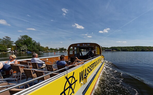 Potsdamer Wassertaxi, Foto: André Stiebitz, Lizenz: PMSG Potsdam Marketing und Service GmbH