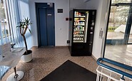 Snackautomat im Eingangsbereich des Hotels, Foto: Parkhotel Viktoria, Lizenz: Parkhotel Viktoria