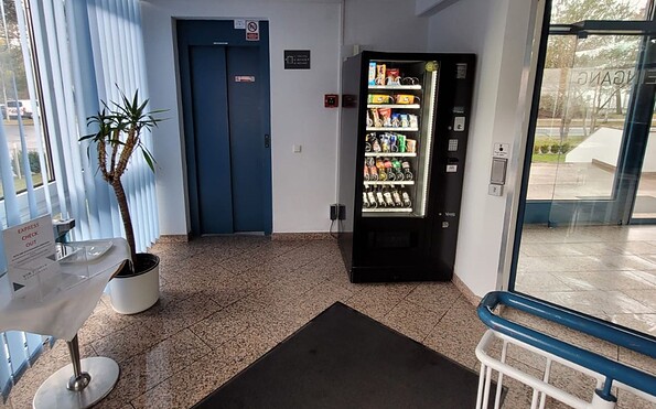 Snackautomat im Eingangsbereich des Hotels, Foto: Parkhotel Viktoria, Lizenz: Parkhotel Viktoria